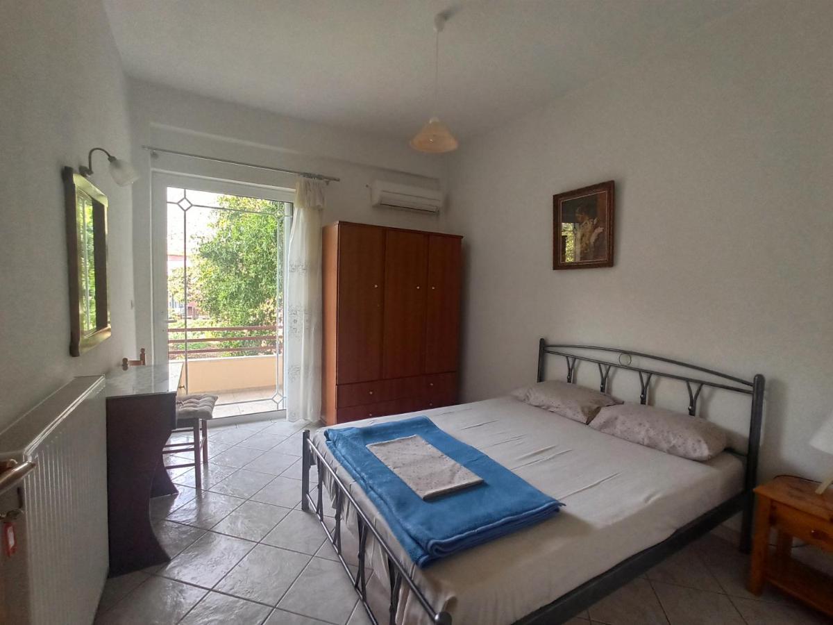 Happy Days Apartment ติรอส ภายนอก รูปภาพ
